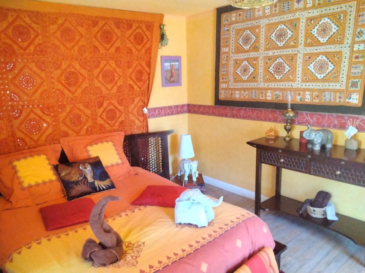 Bed and Breakfast O Tour Du Monde Cellettes  Zewnętrze zdjęcie