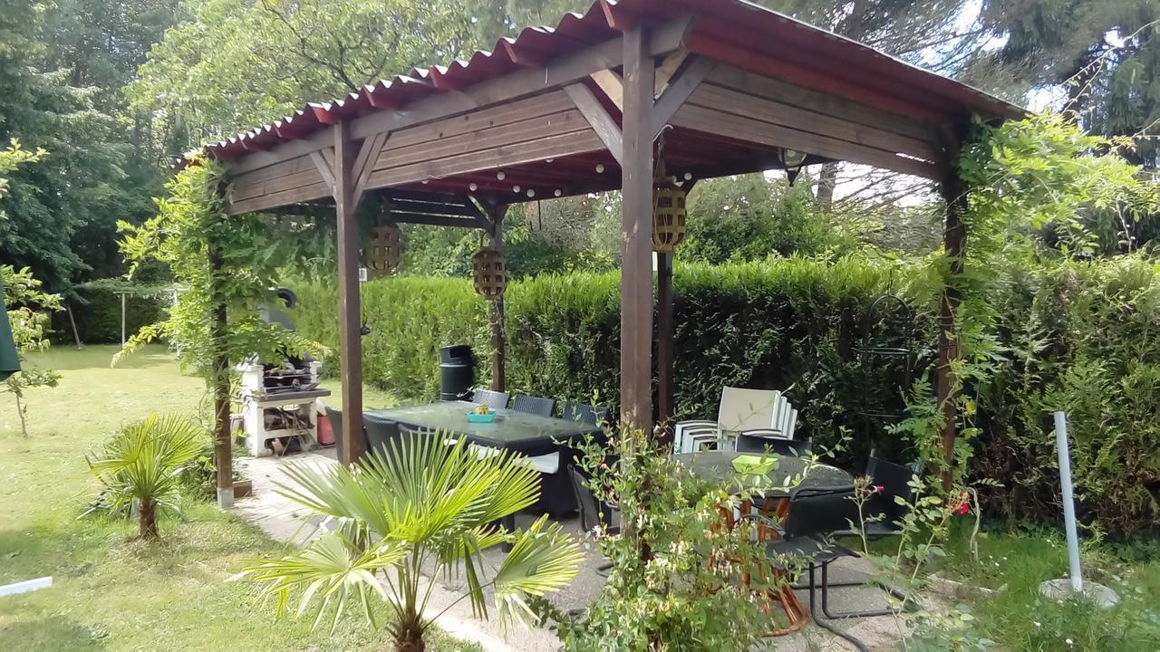 Bed and Breakfast O Tour Du Monde Cellettes  Zewnętrze zdjęcie